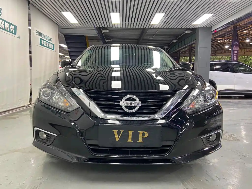 NISSAN TEANA 2017
