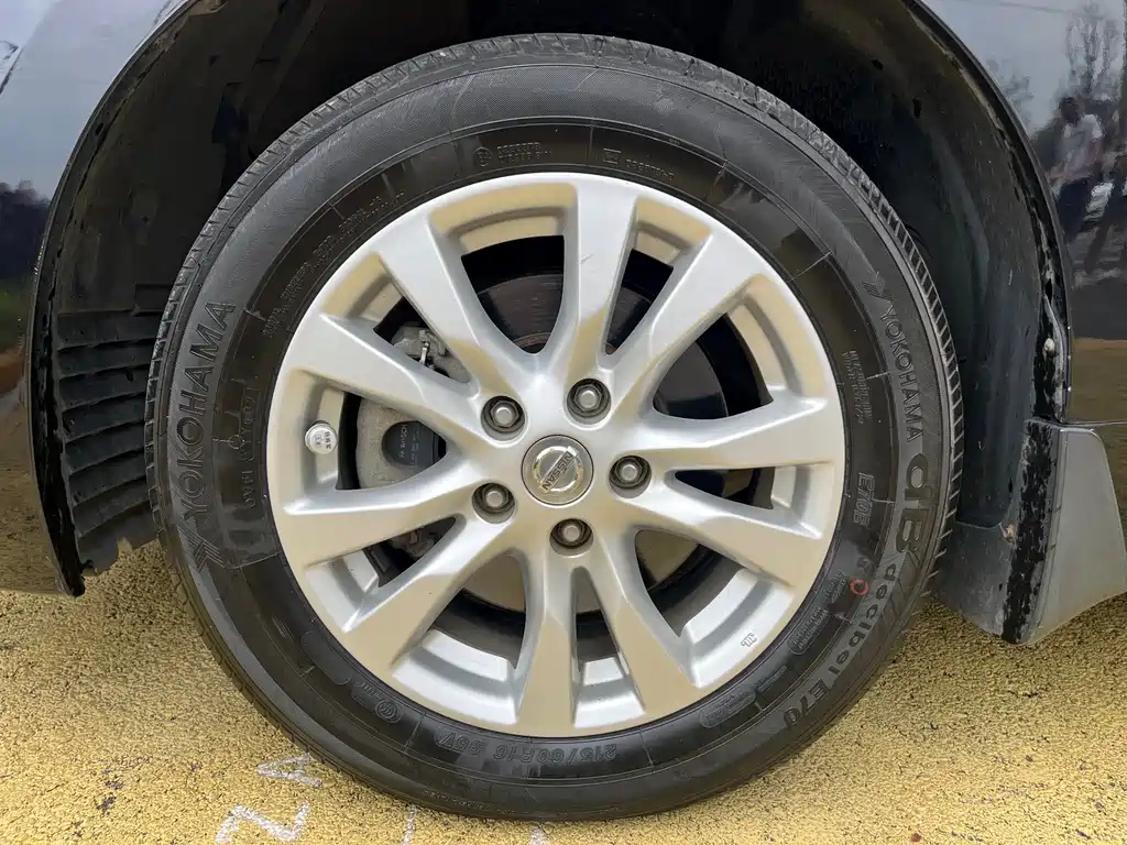 NISSAN TEANA 2015