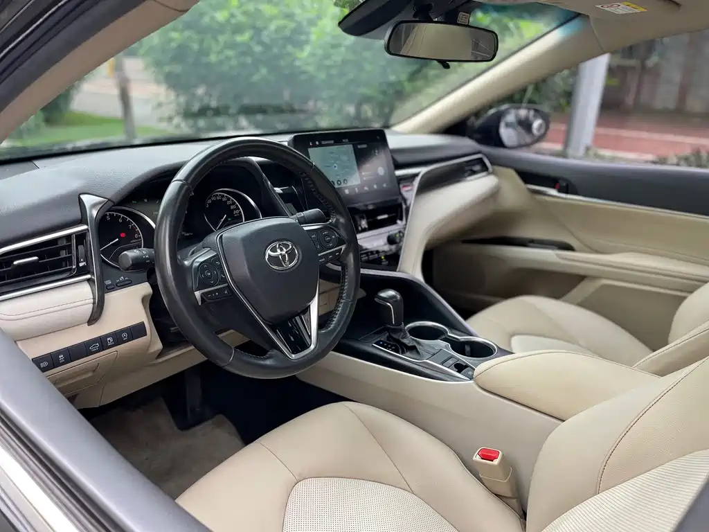 TOYOTA CAMRY 2021