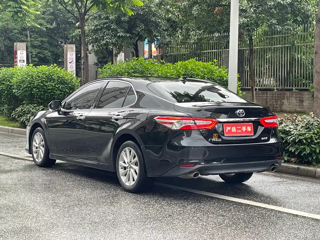 TOYOTA CAMRY 2021