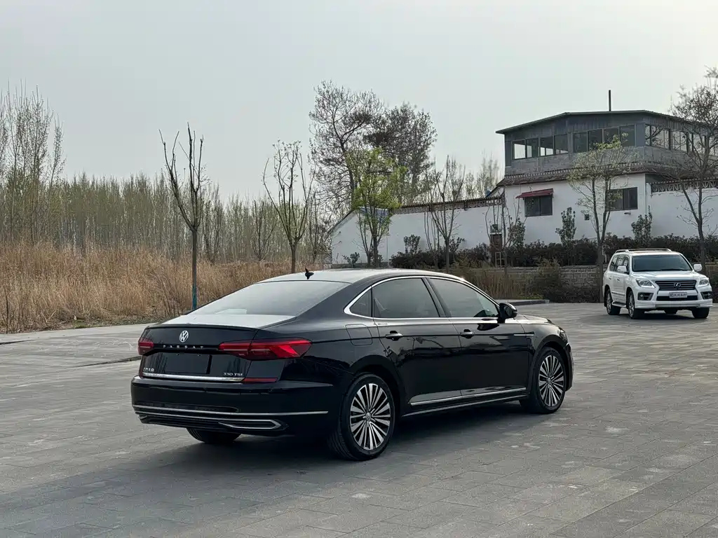 VOLKSWAGEN PASSAT 2020