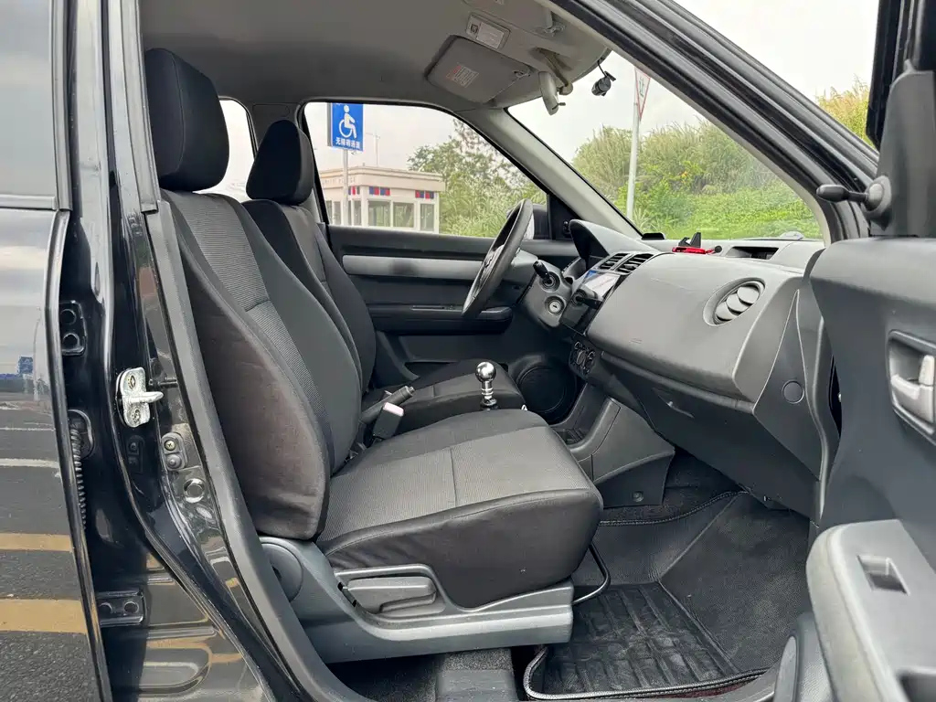 SUZUKI SWIFT 2009