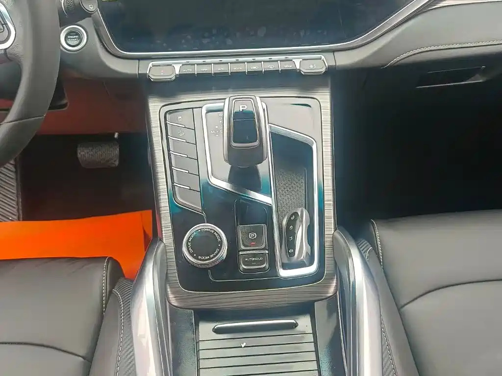 GEELY AUTO BOYUE 2020