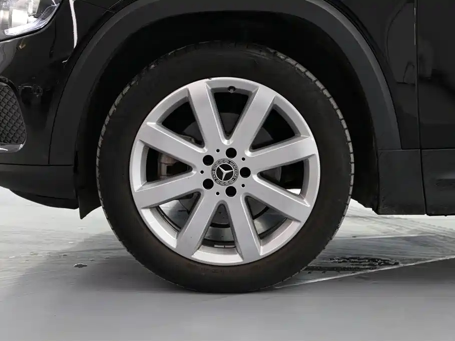 MERCEDES BENZ GLB 2020