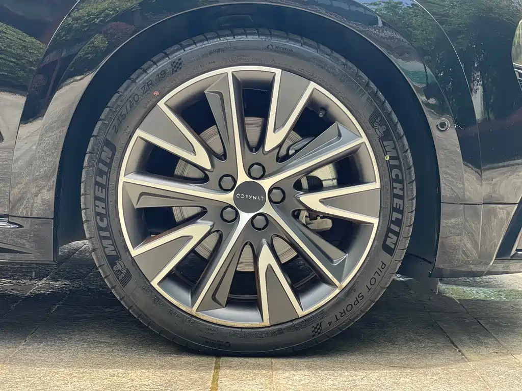 LYNK&CO 02 HATCHBACK 2021