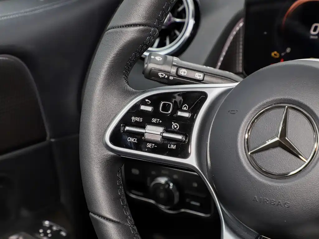 MERCEDES BENZ GLB 2021