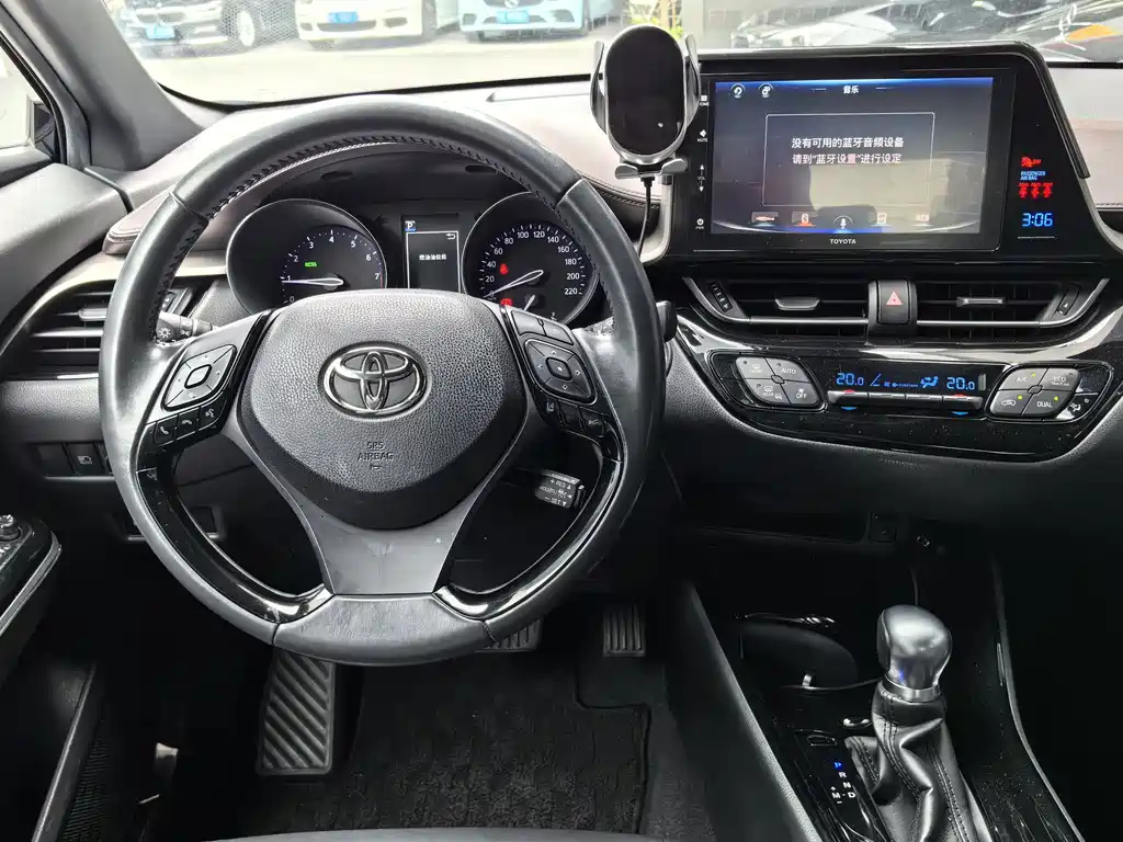 TOYOTA IZOA 2018