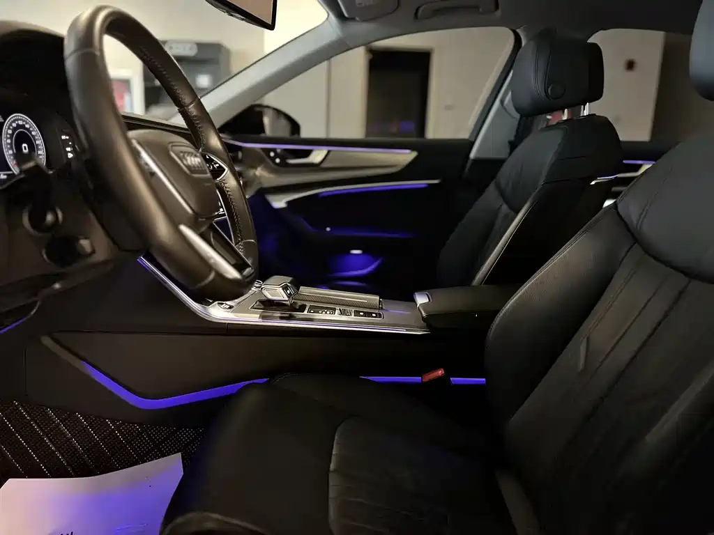 AUDI A6L 2021