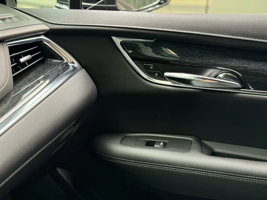 CADILLAC XT5 2020