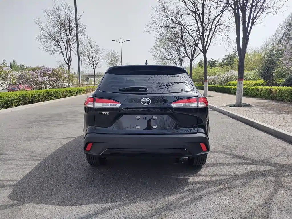TOYOTA COROLLA CROSS 2024