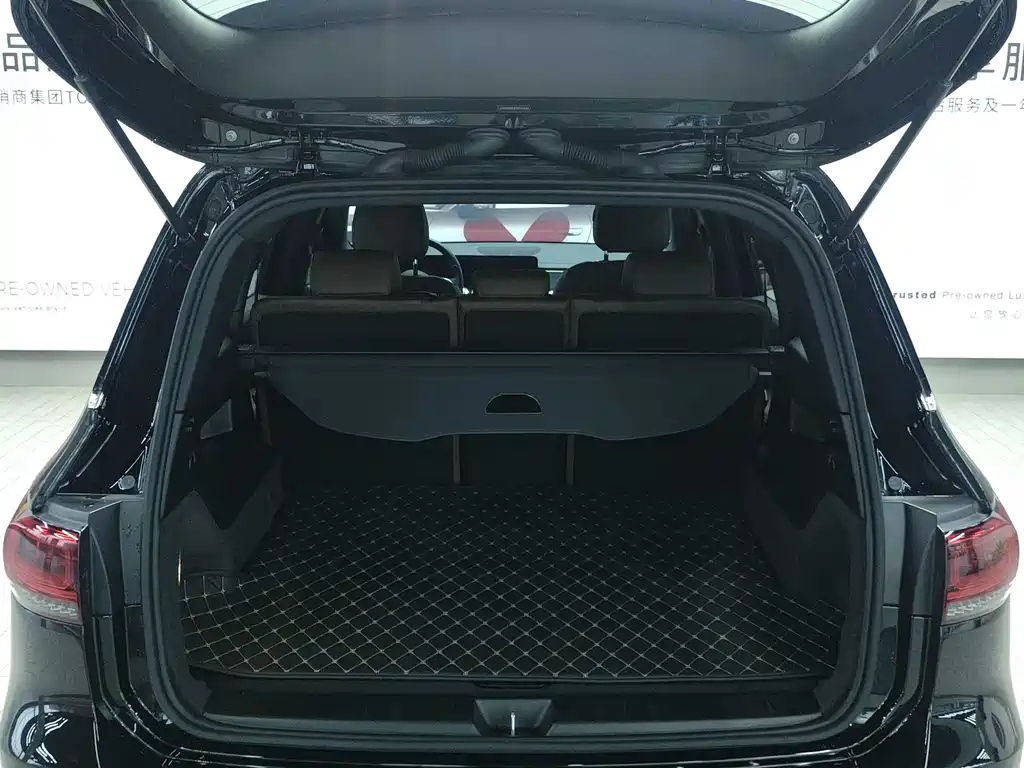 MERCEDES BENZ GLB 2023