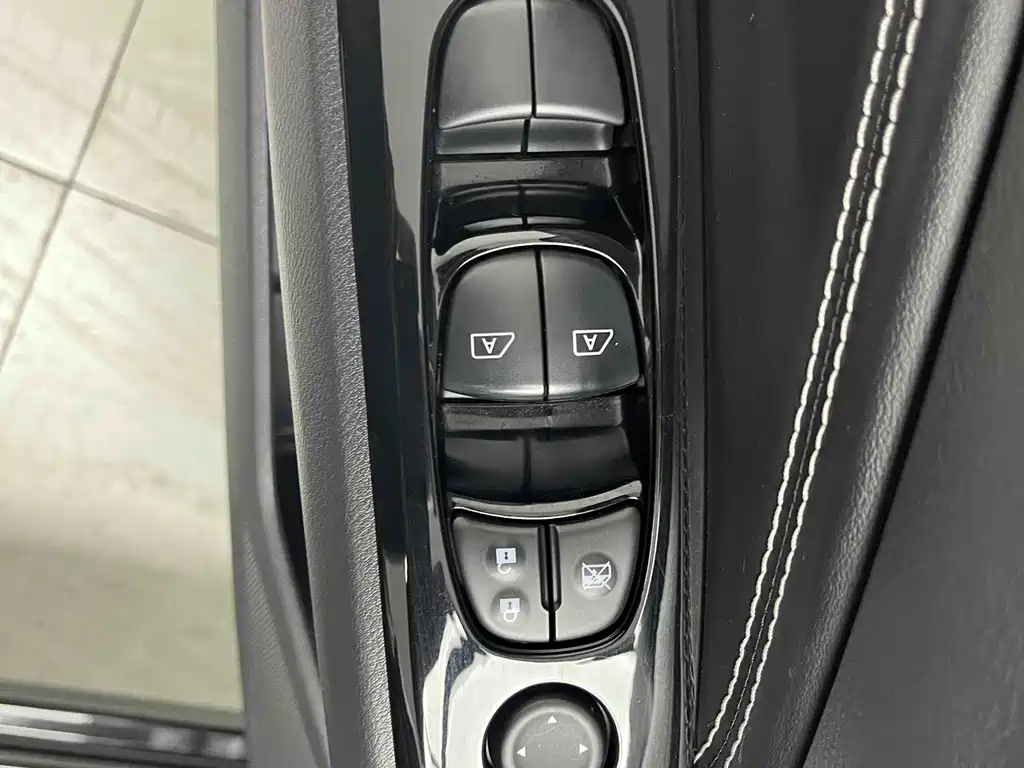 NISSAN TEANA 2021