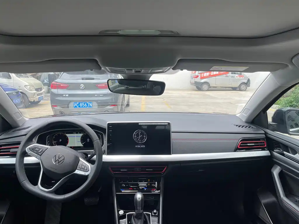 VOLKSWAGEN LAVIDA 2024