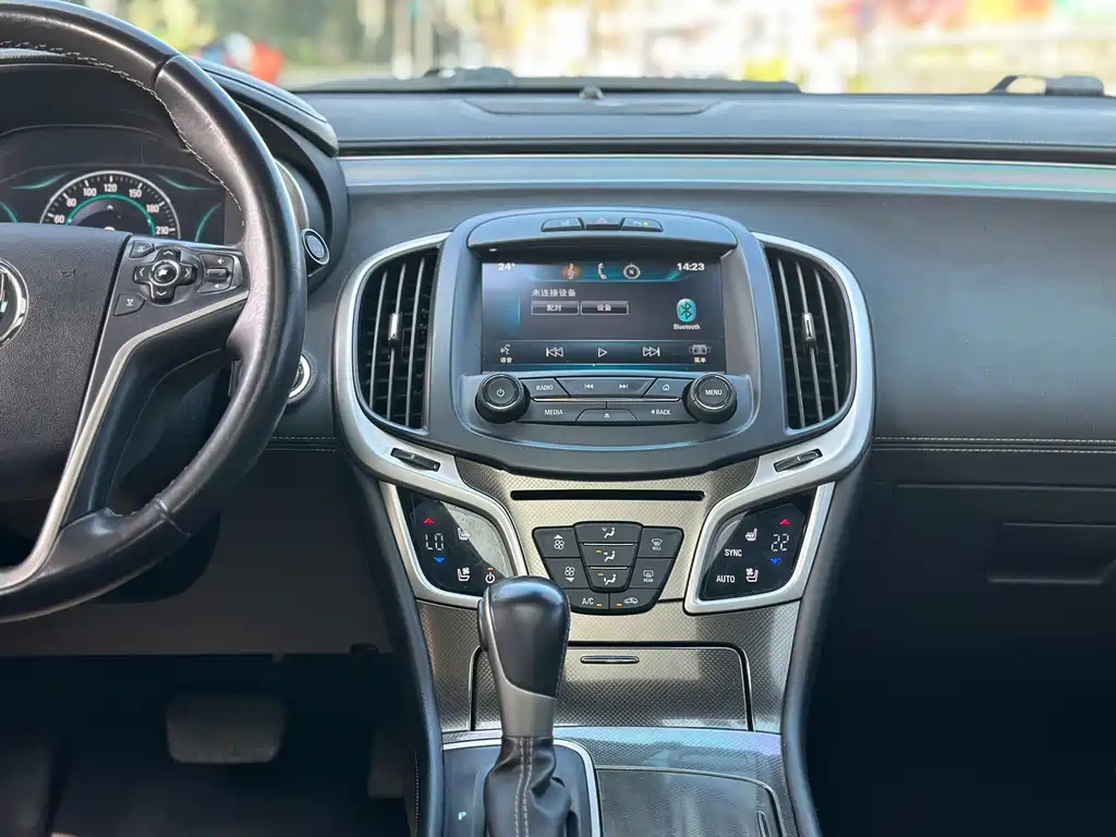 BUICK LACROSSE 2015