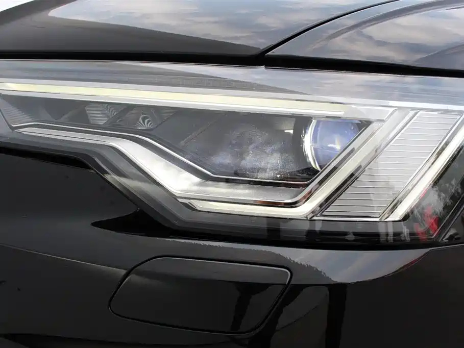 AUDI A6L 2021