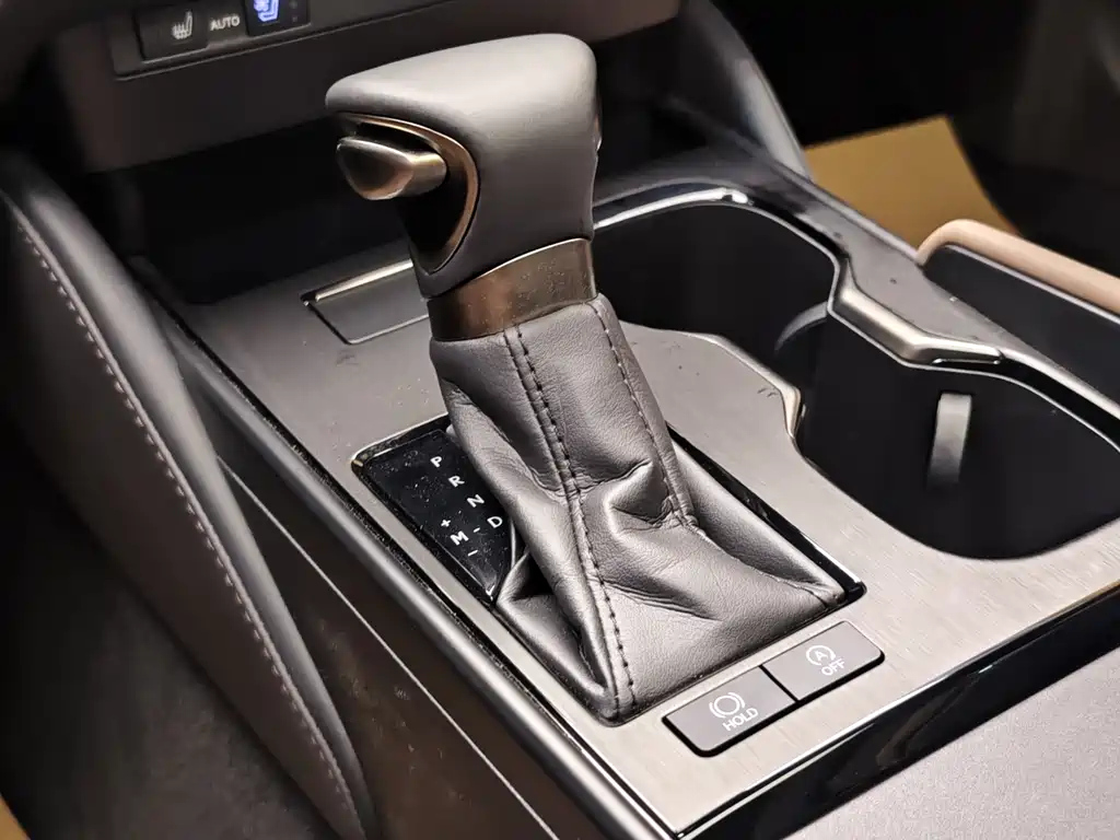 LEXUS ES 2023