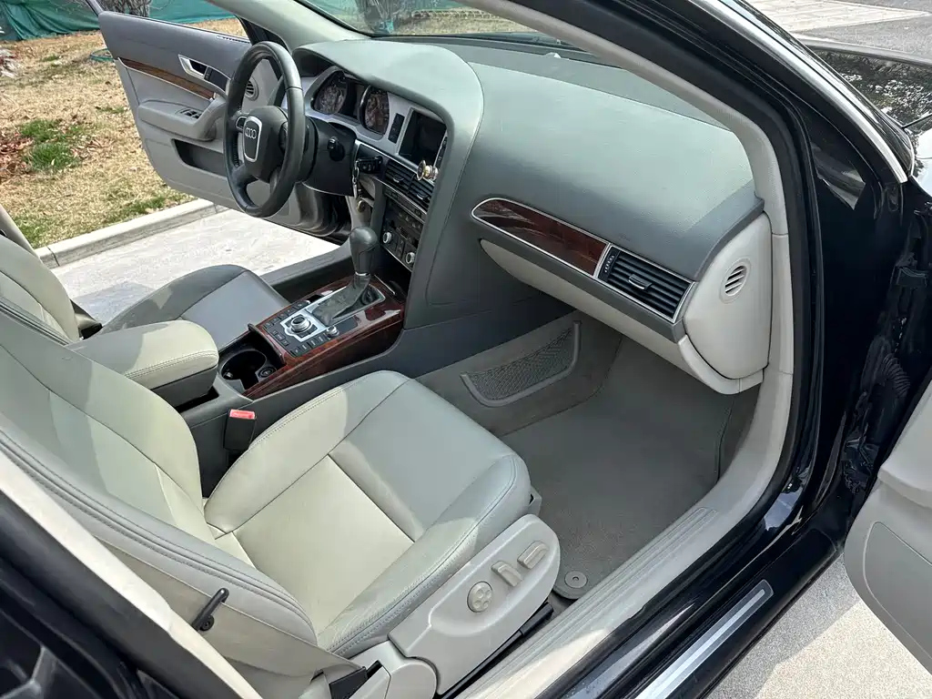 AUDI A6L 2012