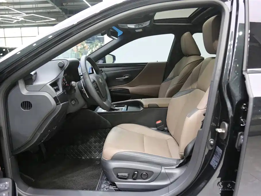 LEXUS ES 2023