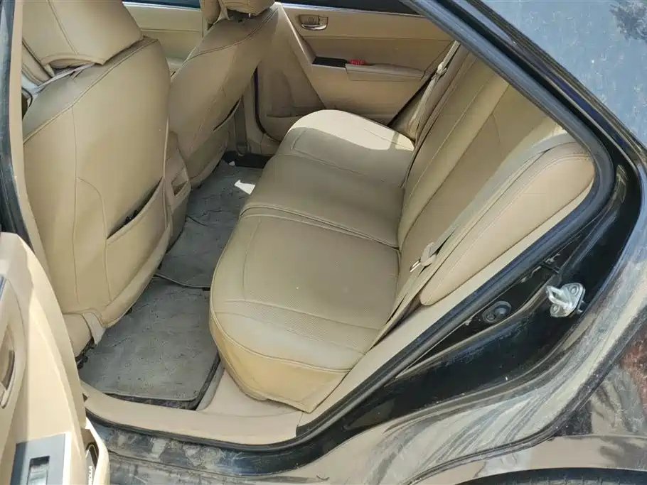 TOYOTA COROLLA 2015