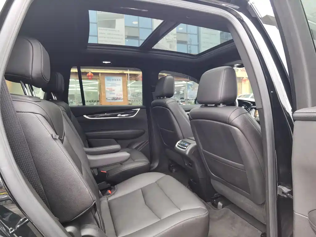 CADILLAC XT6 2021