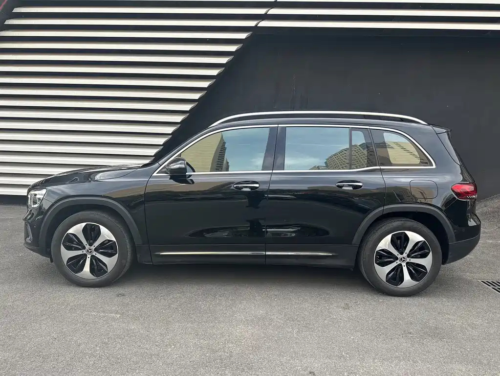 MERCEDES BENZ GLB 2022
