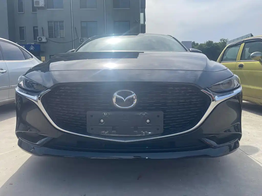 MAZDA 3 AXELA 2022