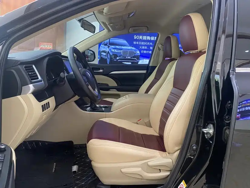 TOYOTA HIGHLANDER 2019