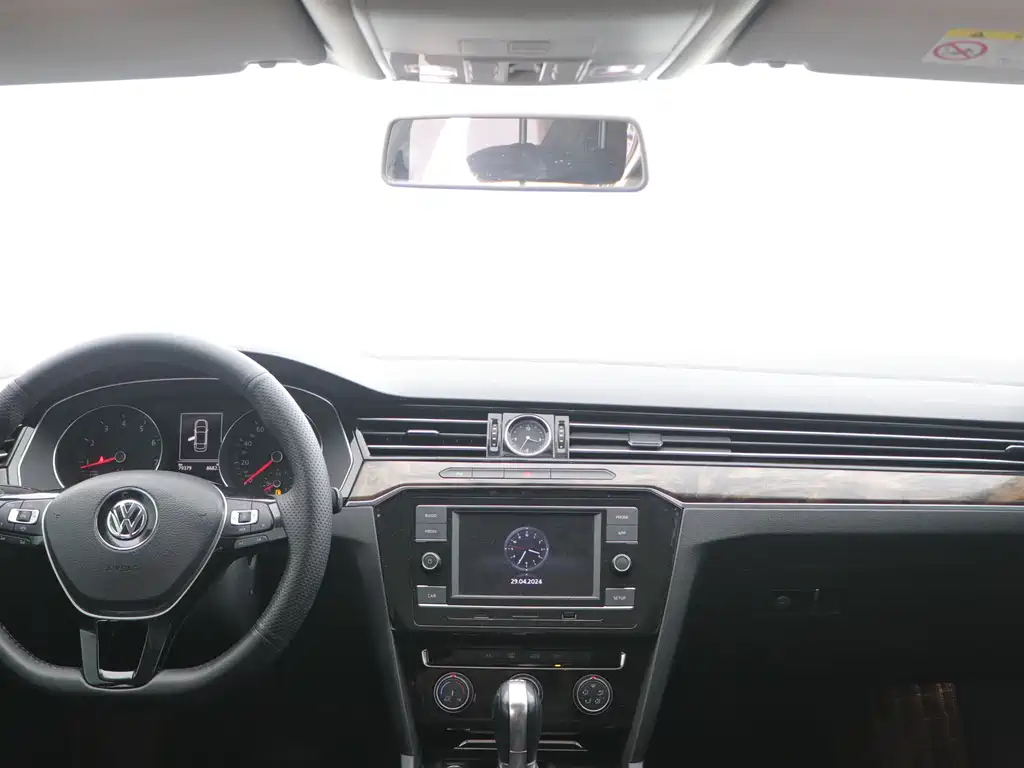 VOLKSWAGEN MAGOTAN 2020