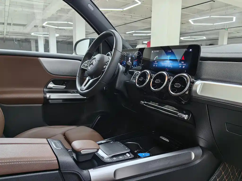 MERCEDES BENZ GLB 2022