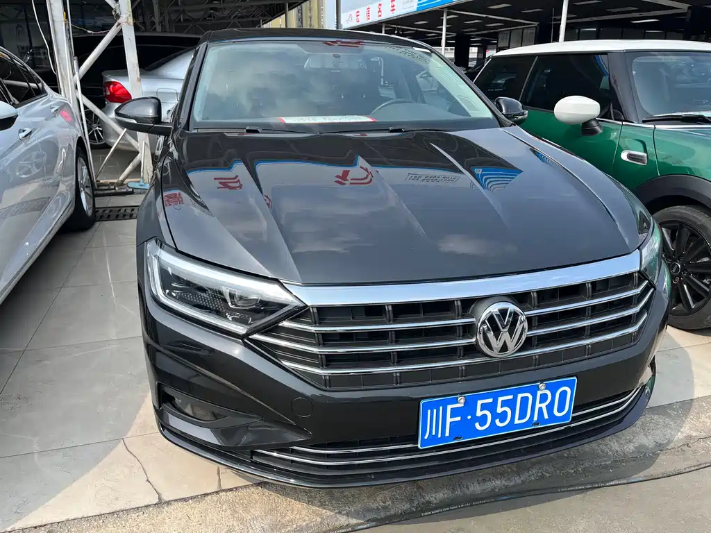 VOLKSWAGEN SAGITAR 2020