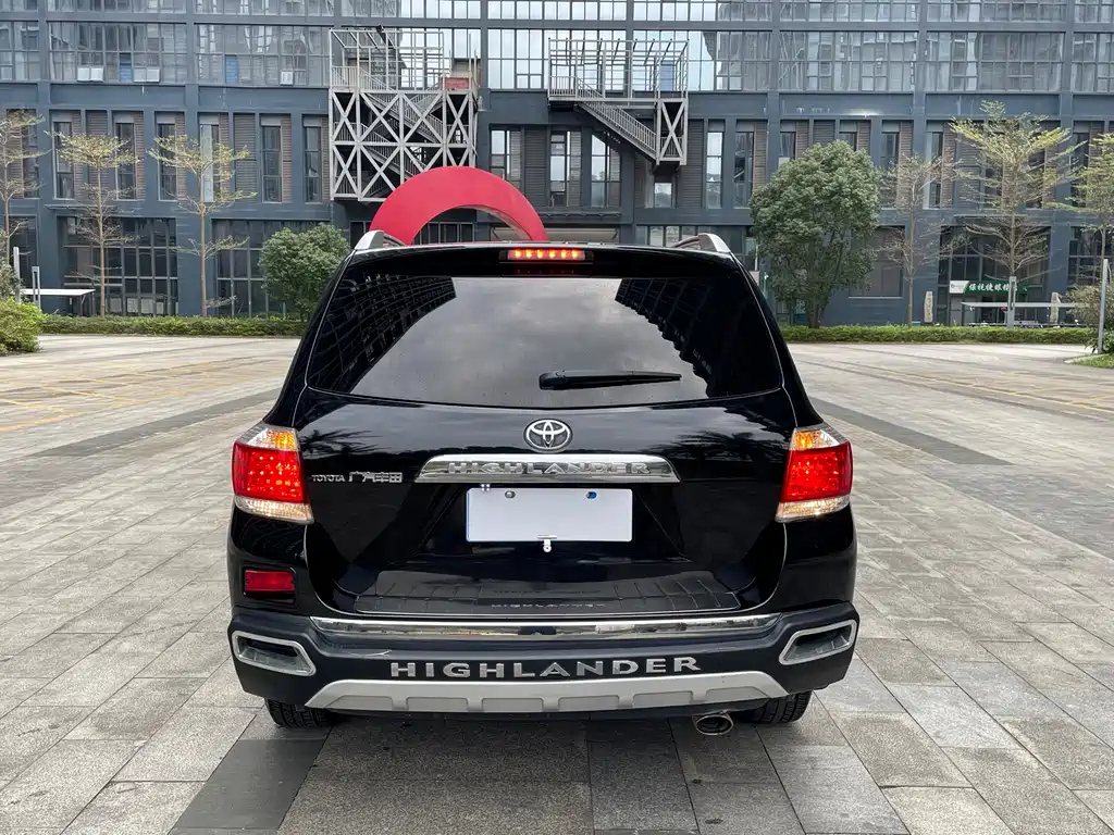 TOYOTA HIGHLANDER 2013