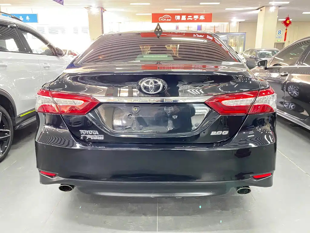 TOYOTA CAMRY 2018