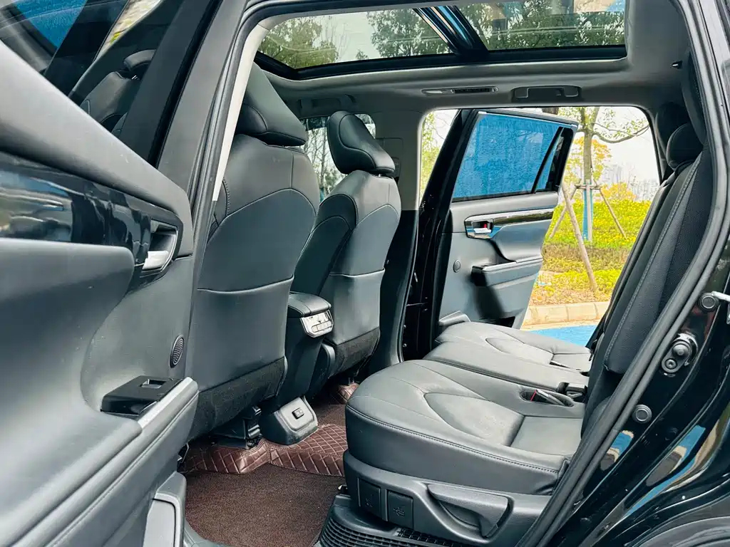 TOYOTA HIGHLANDER 2022