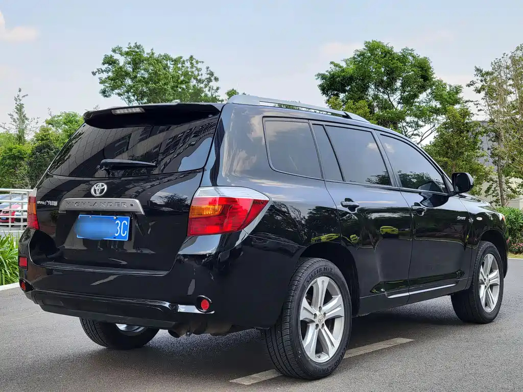 TOYOTA HIGHLANDER 2009