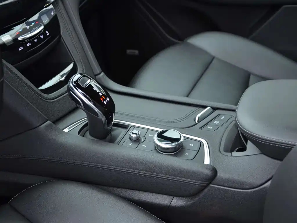 CADILLAC XT6 2021