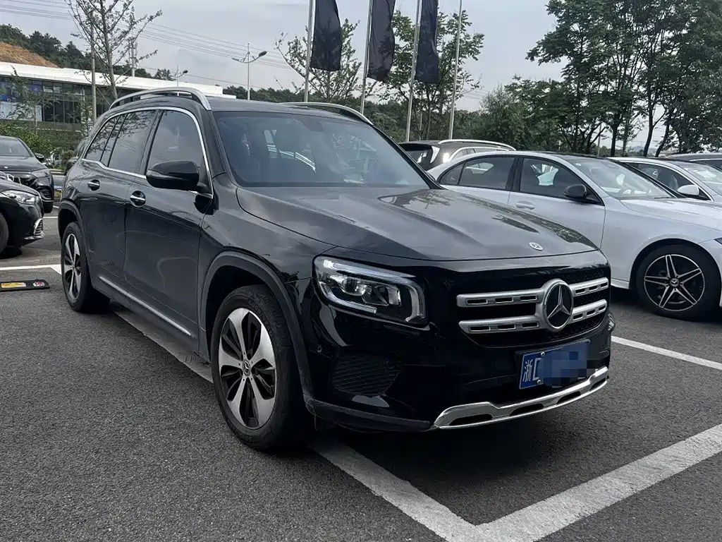 MERCEDES BENZ GLB 2021
