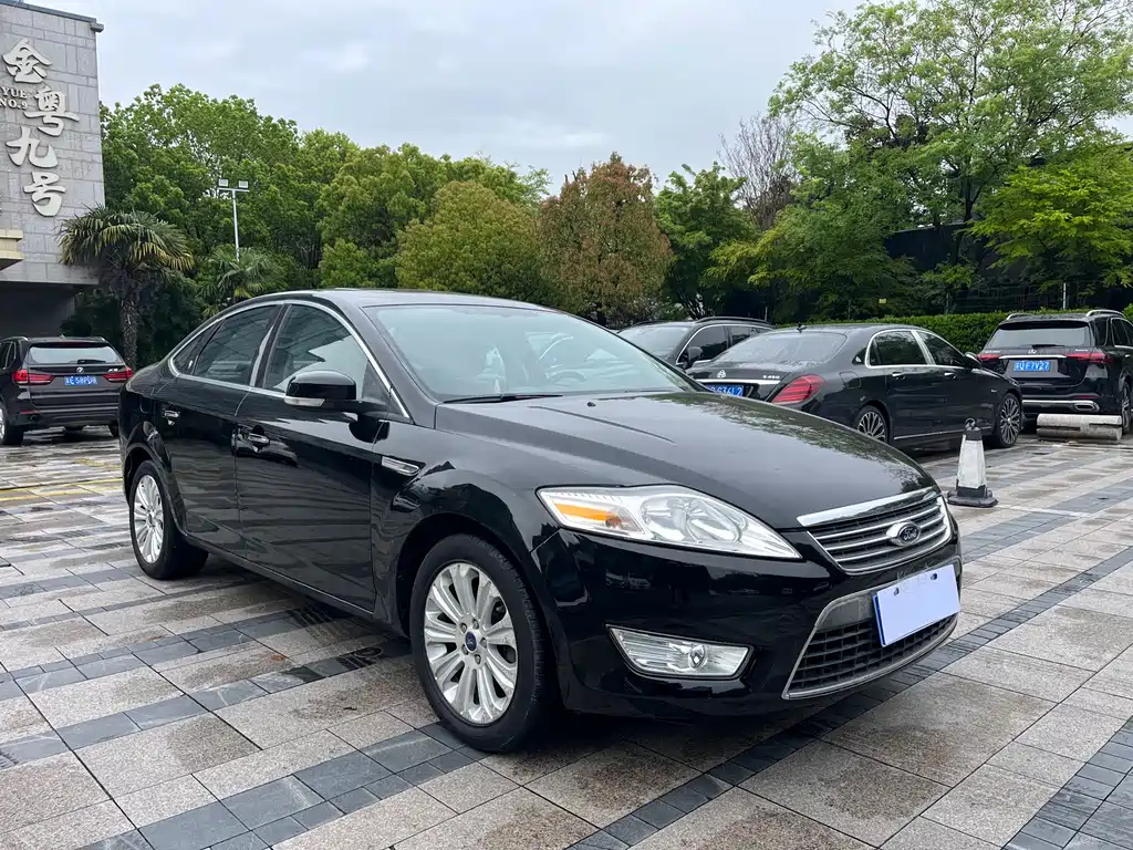 FORD MONDEO - WINNER 2011
