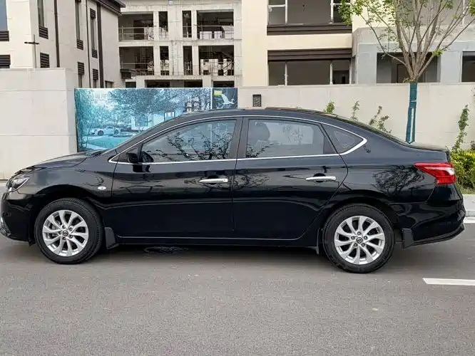 NISSAN SYLPHY 2020