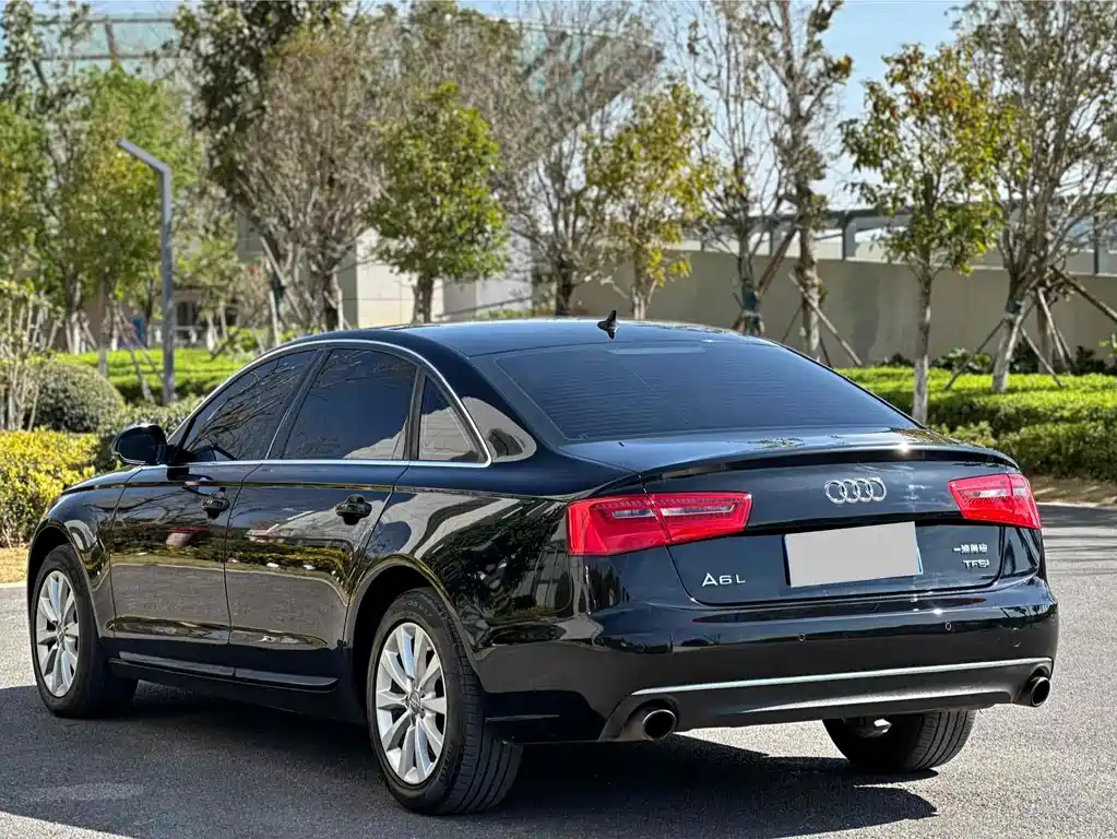 AUDI A6L 2015