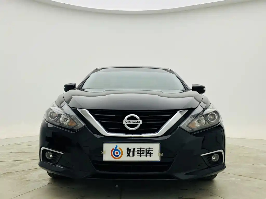 NISSAN TEANA 2018