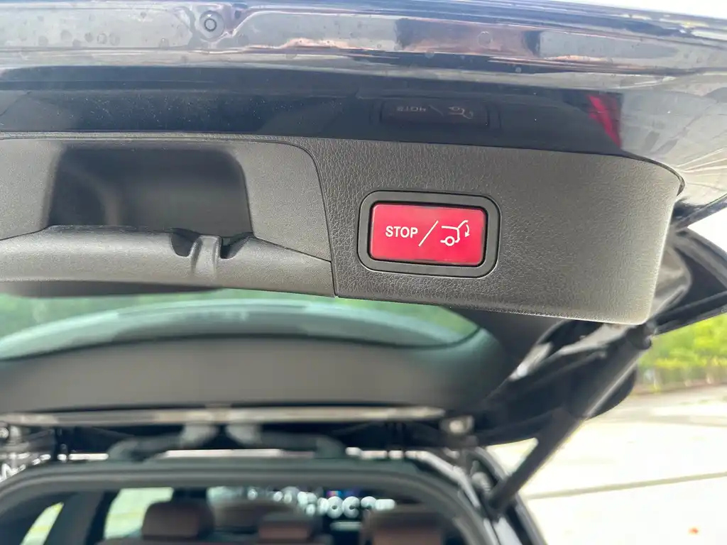 MERCEDES BENZ GLB 2024