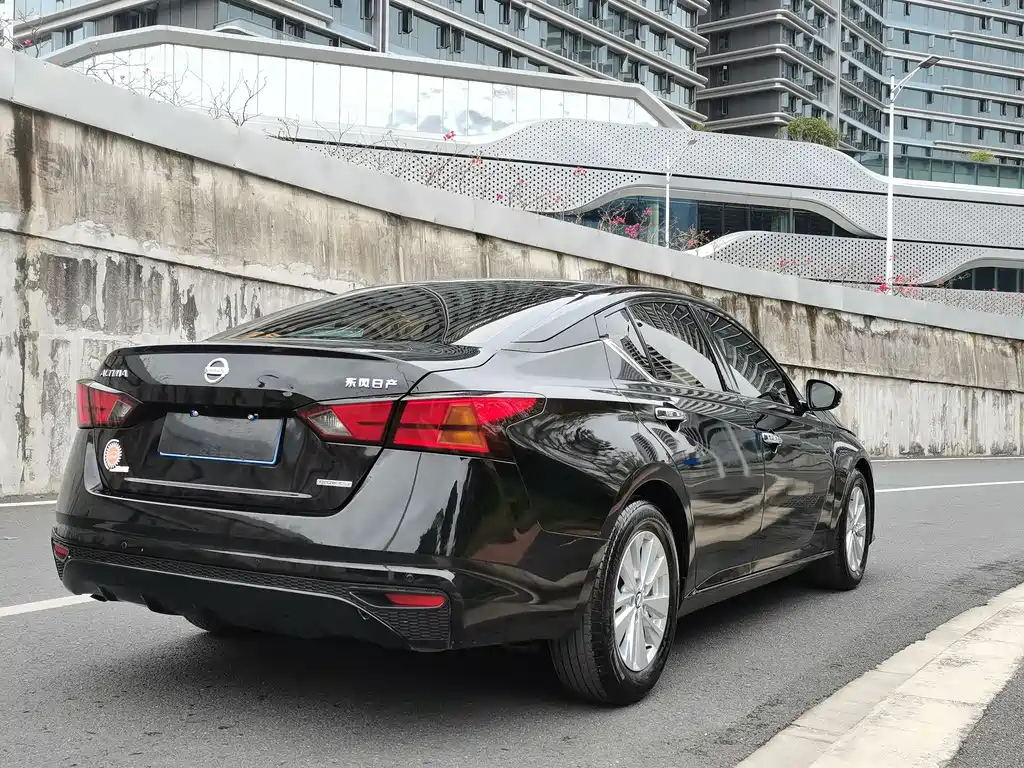 NISSAN TEANA 2019