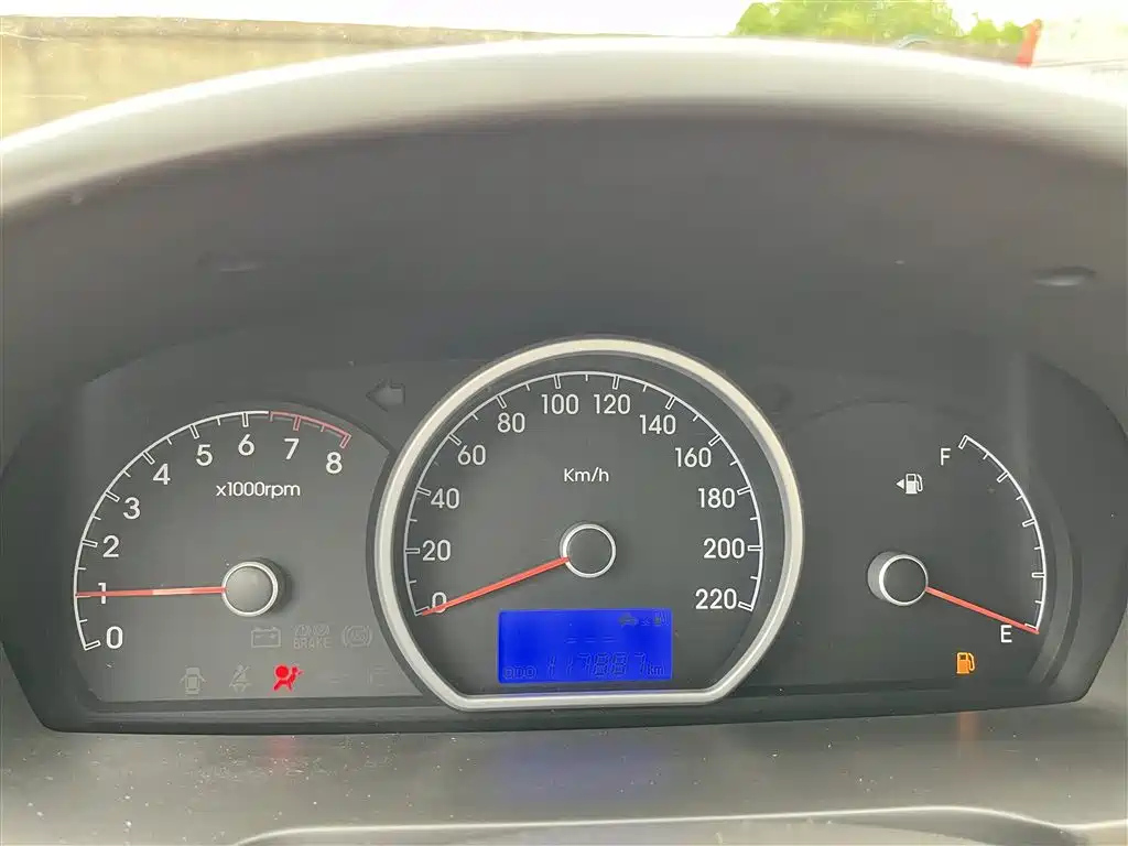 HYUNDAI CELESTA 2009