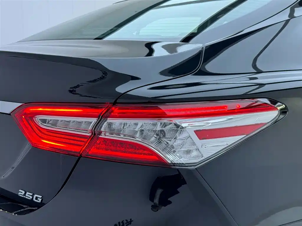 TOYOTA CAMRY 2023