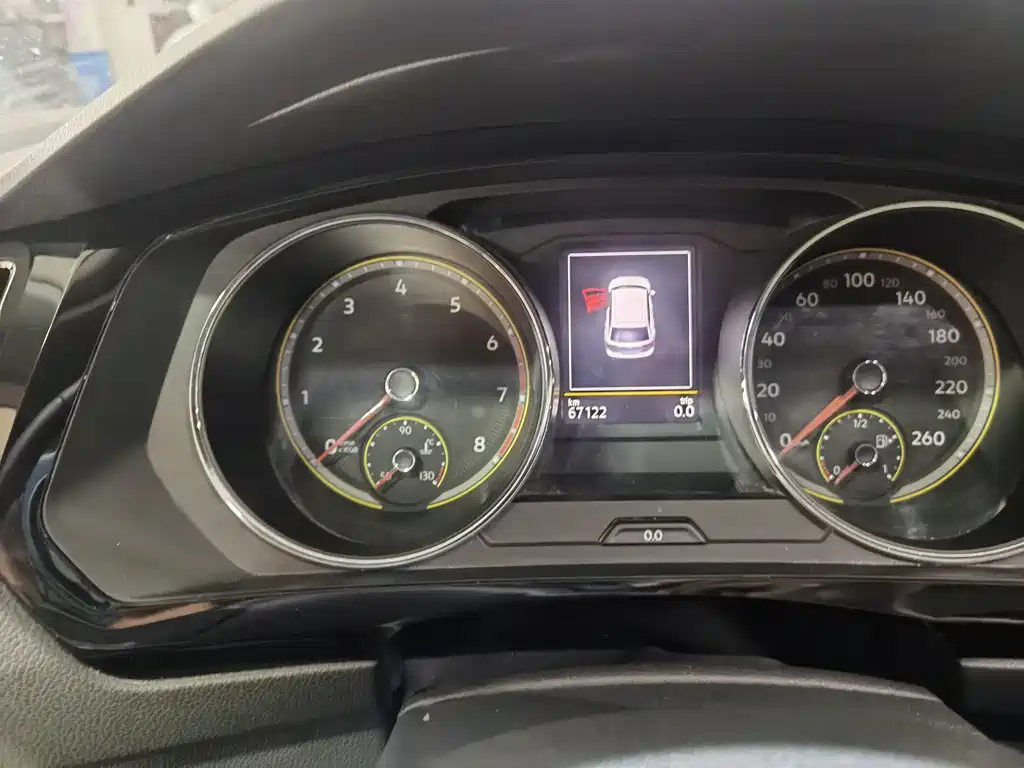VOLKSWAGEN TIGUAN L 2021