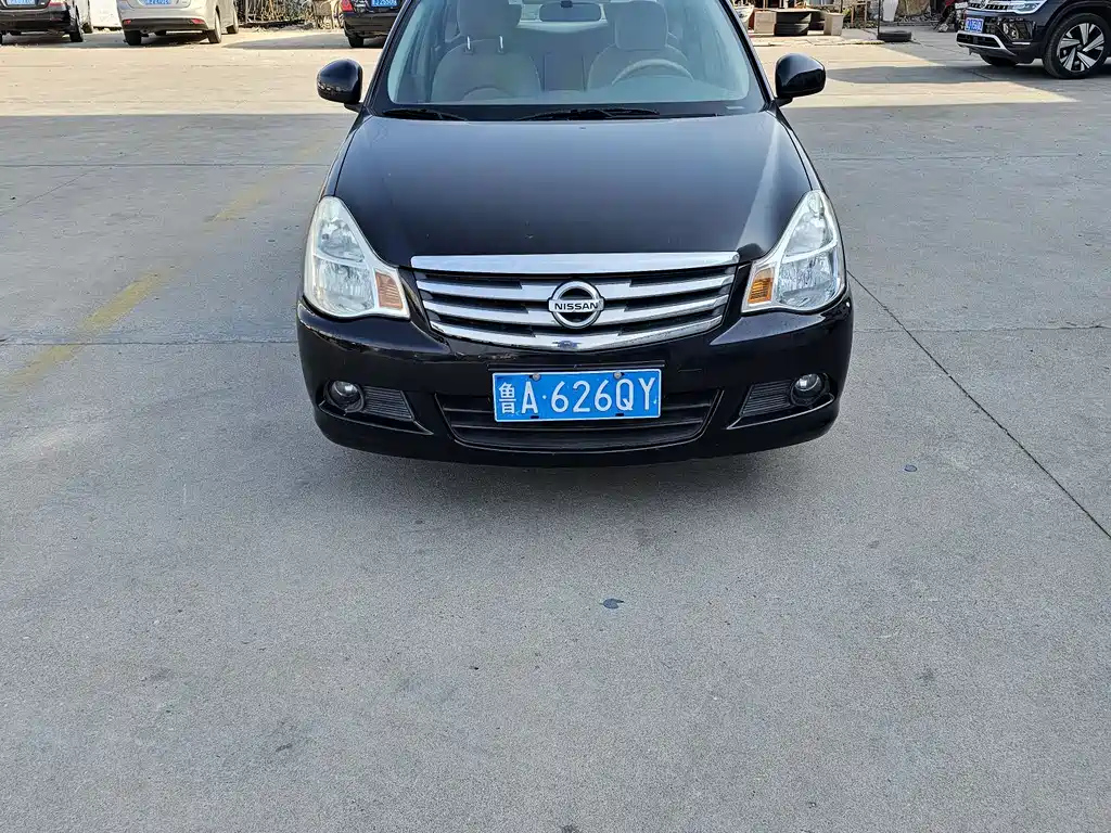 NISSAN SYLPHY 2015