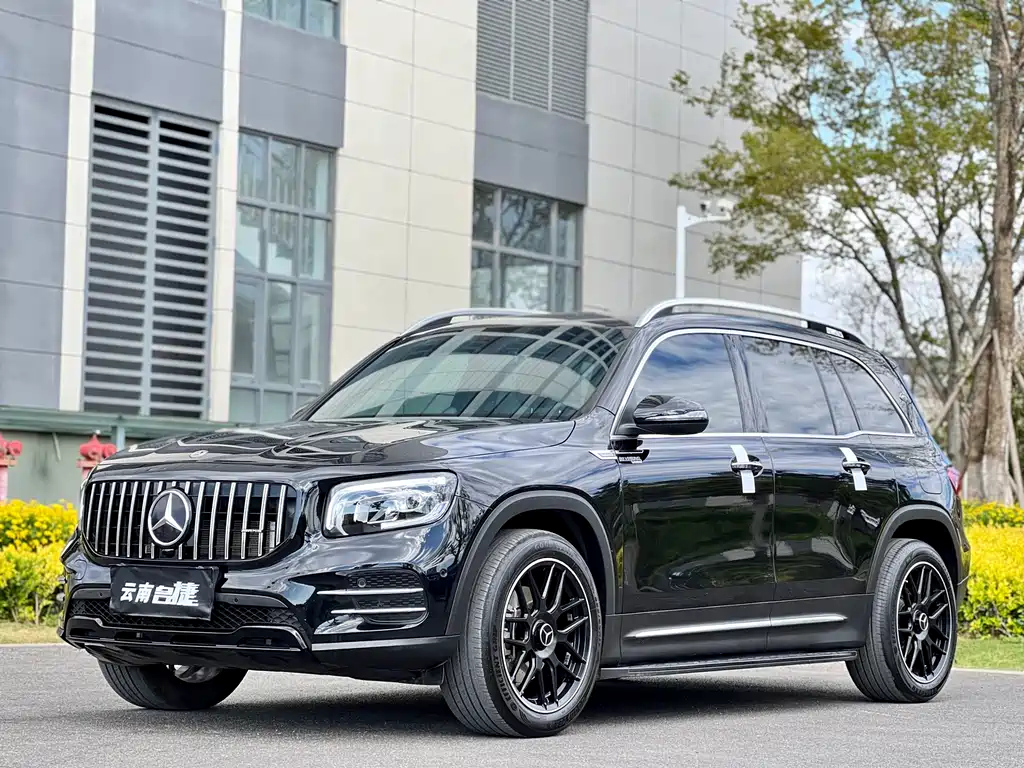 MERCEDES BENZ GLB 2023