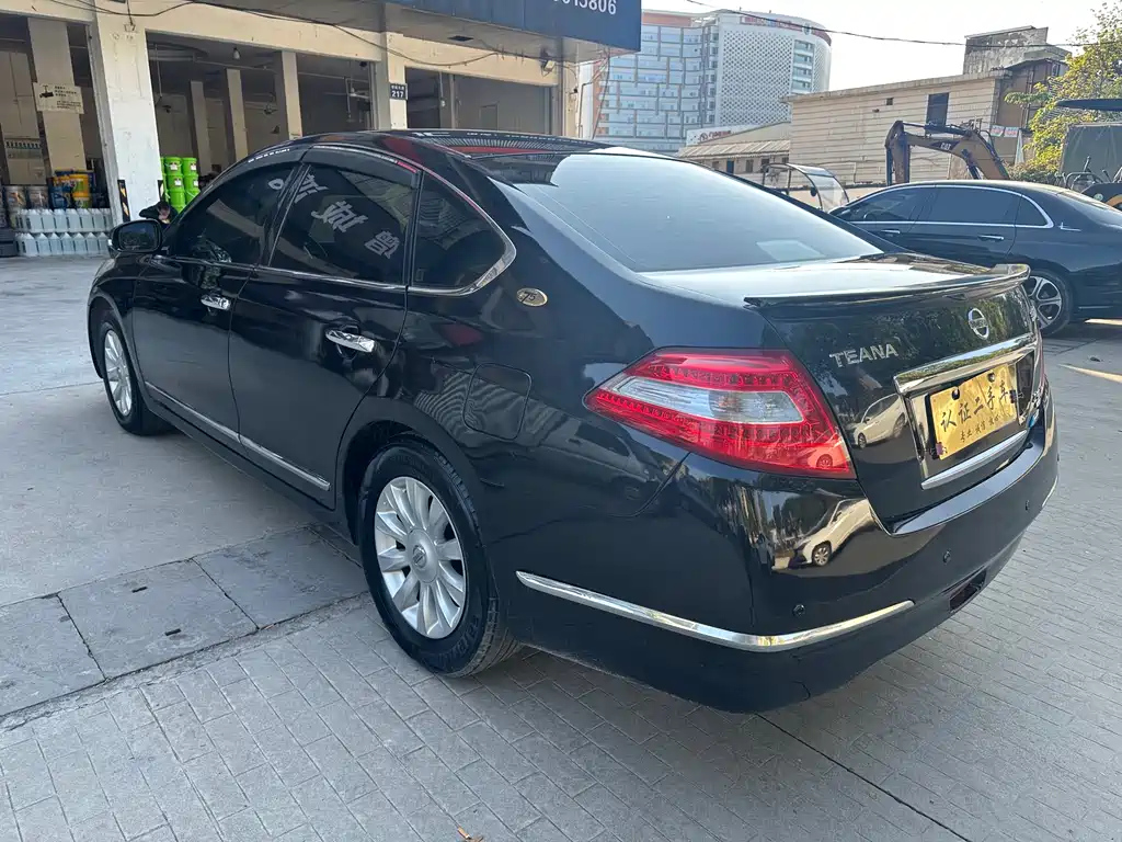 NISSAN TEANA 2009