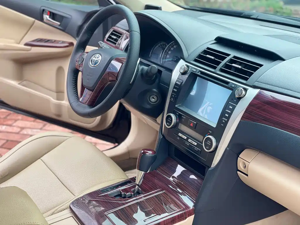 TOYOTA CAMRY 2012