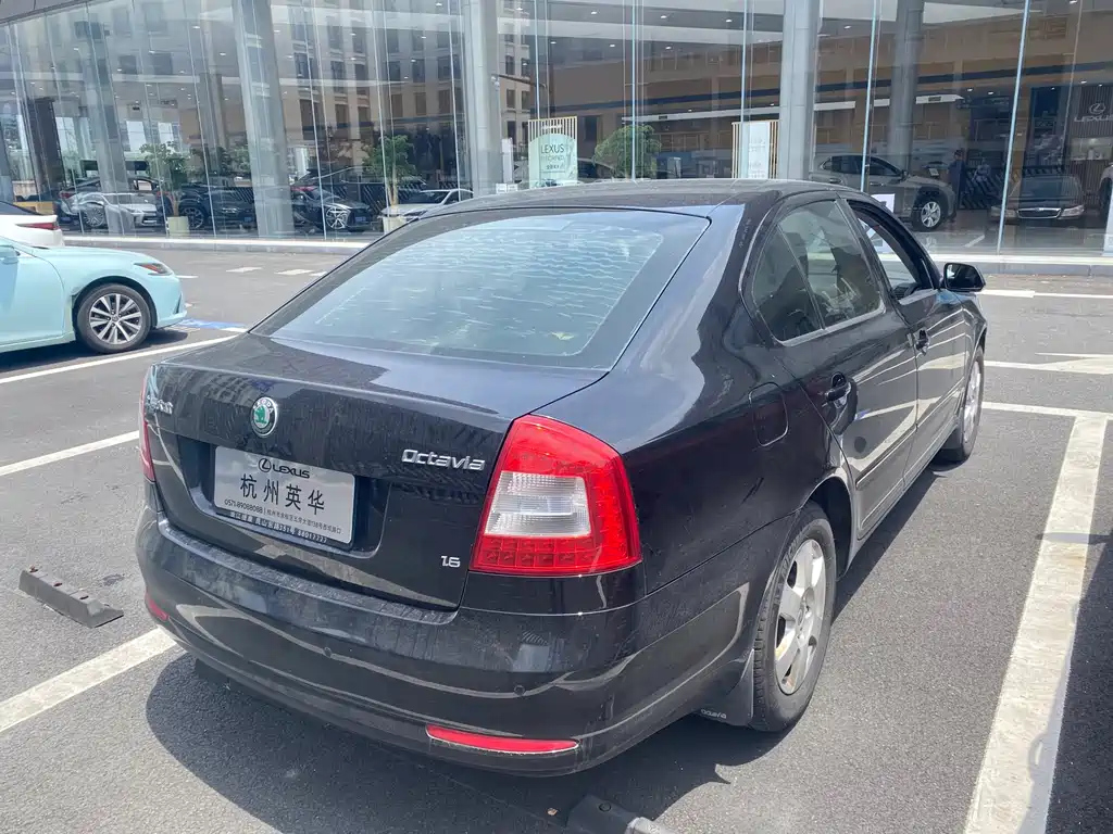SKODA OCTAVIA 2011